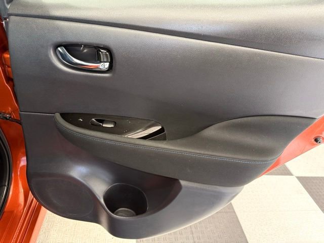 Used 2022 Nissan Leaf SV image 25
