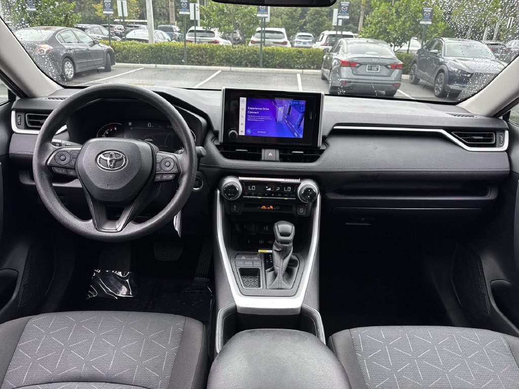 Used 2024 Toyota RAV4 XLE FWD image 14