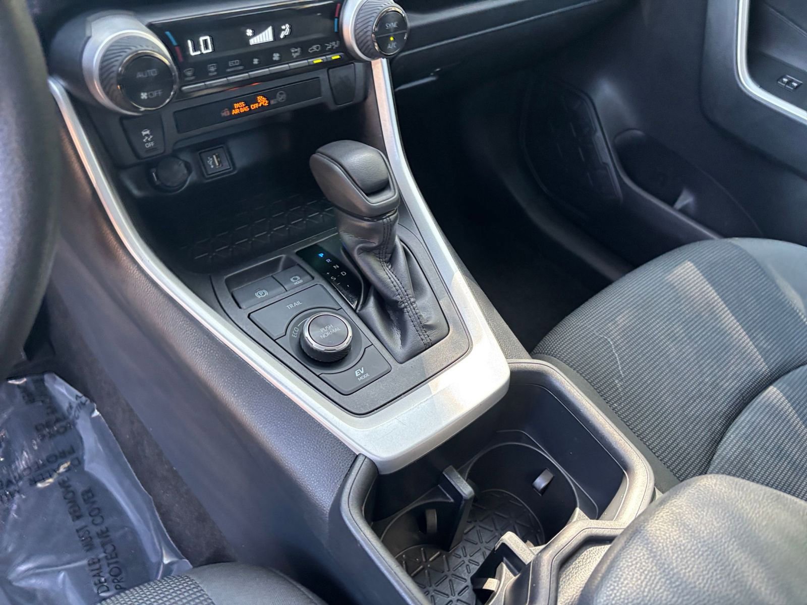 Used 2025 Toyota RAV4 LE AWD/4WD image 42