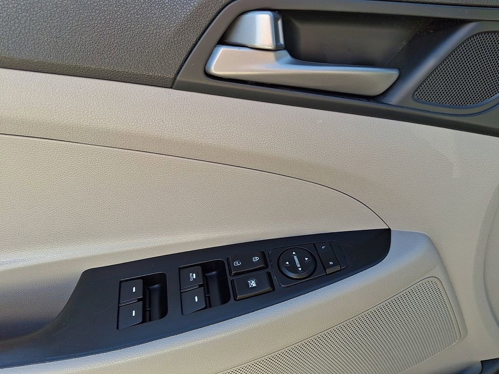 Used 2018 Hyundai Tucson SEL image 14