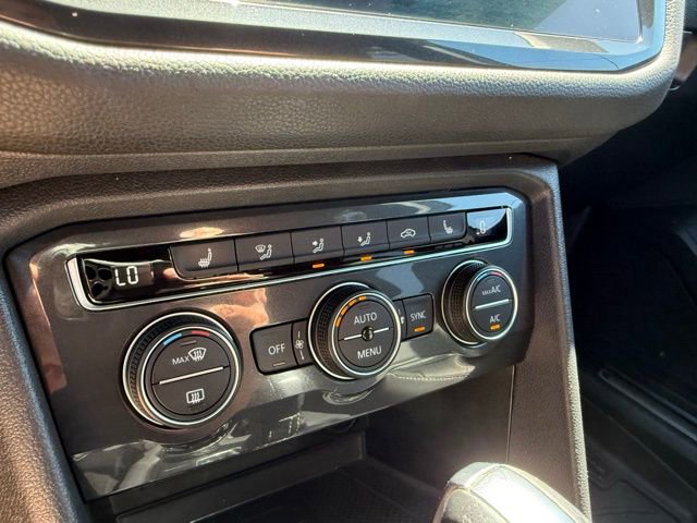 Used 2021 Volkswagen Tiguan SE R-Line AWD/4WD image 36