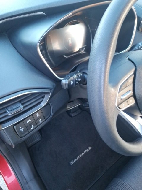 Used 2020 Hyundai Santa Fe SEL image 11