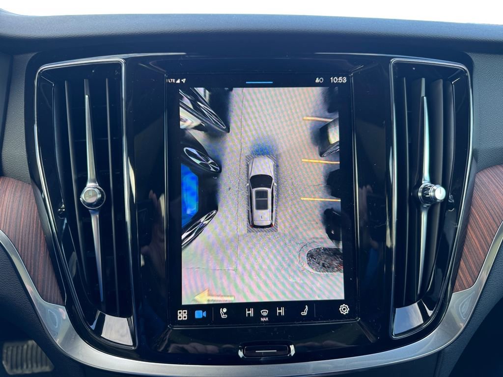 Certified 2025 Volvo V60 B5 Cross Country Plus image 17