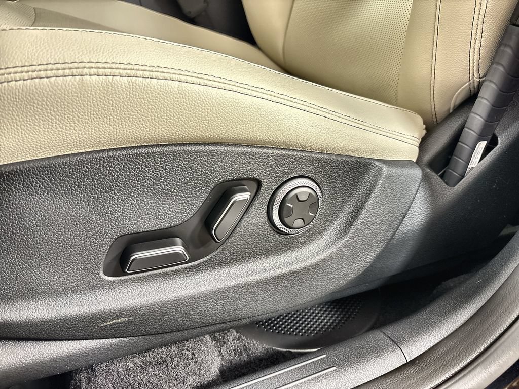 New 2026 Genesis GV70 2.5T Select AWD/4WD image 14