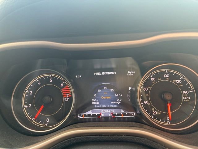 Used 2018 Jeep Cherokee Limited AWD/4WD image 19