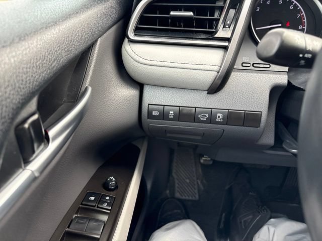 Used 2024 Toyota Camry SE FWD image 15