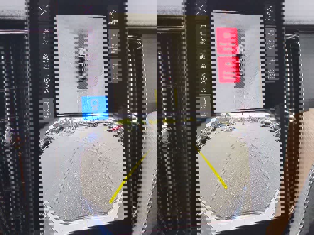 New 2026 Volvo XC60 B5 Plus w/ Protection Package Premier image 29