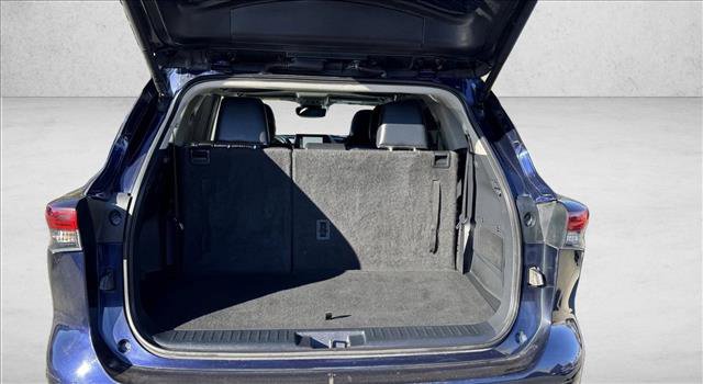 Used 2024 Toyota Highlander XLE image 8