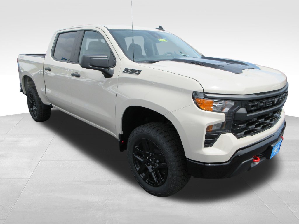 New 2026 Chevrolet Silverado 1500 Custom Trail Boss w/ LPO, Dark Essentials Package AWD/4WD image 8