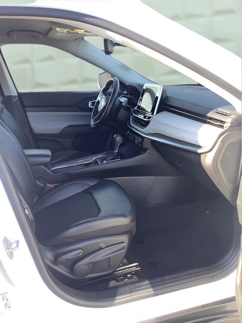 Certified 2022 Jeep Compass Latitude w/ Convenience Group image 16