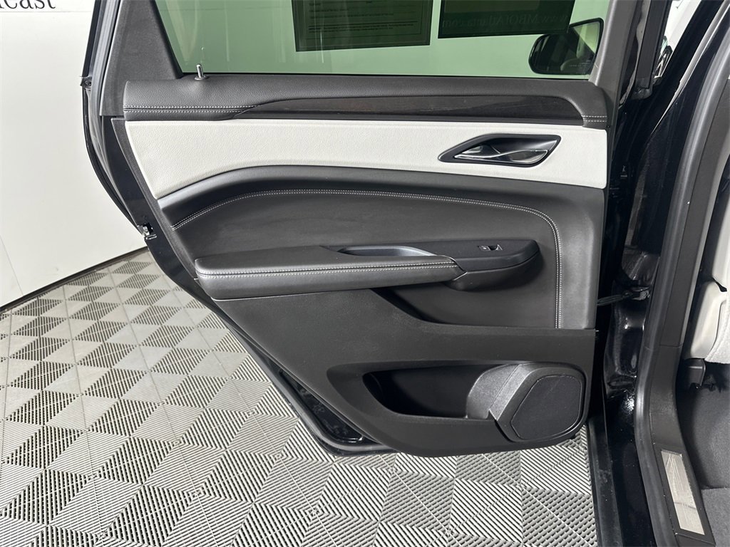 Used 2014 Cadillac SRX Performance w/ Driver Awareness Package image 22