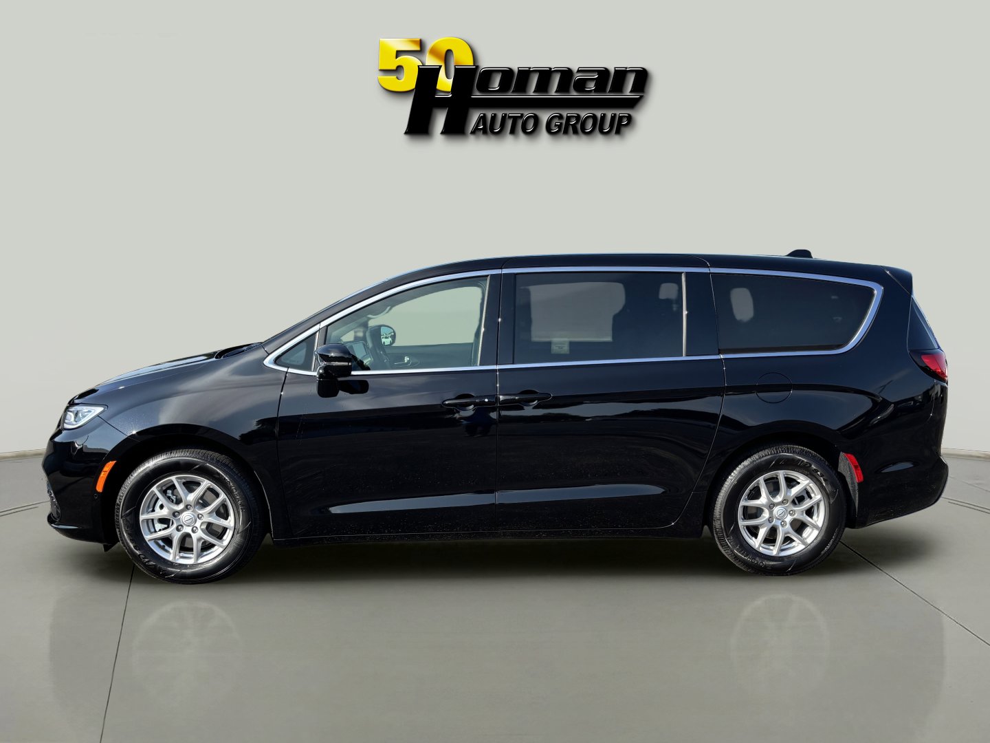 New 2026 Chrysler Pacifica Select image 2