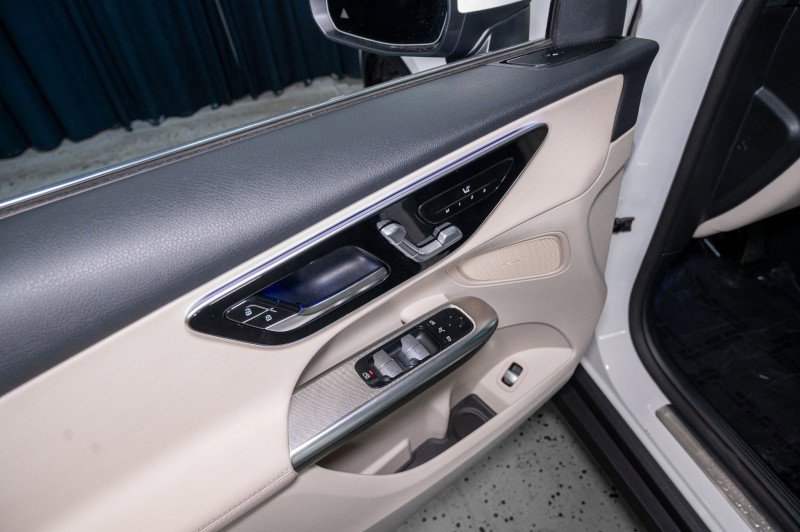 Certified 2026 Mercedes-Benz GLC 300 4MATIC image 11