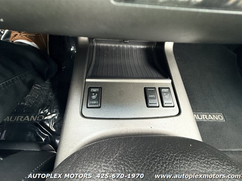 Used 2012 Nissan Murano SL w/ Navigation Pkg AWD/4WD image 10