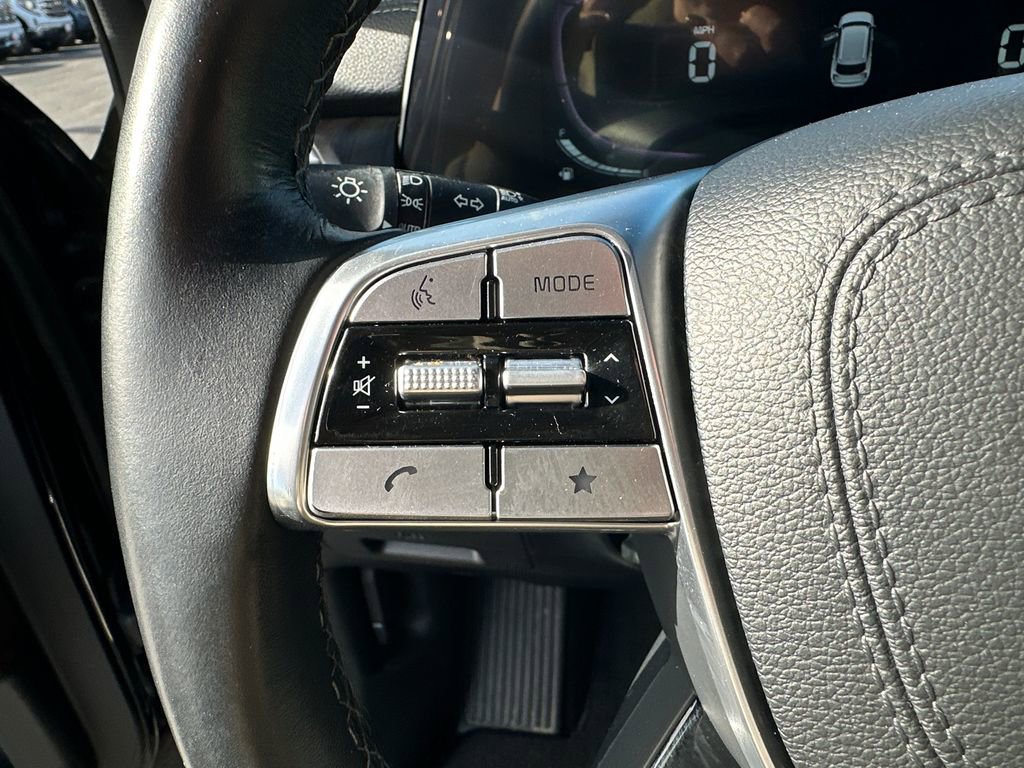 Used 2023 Kia Telluride EX w/ EX Captain's Chair Package image 25