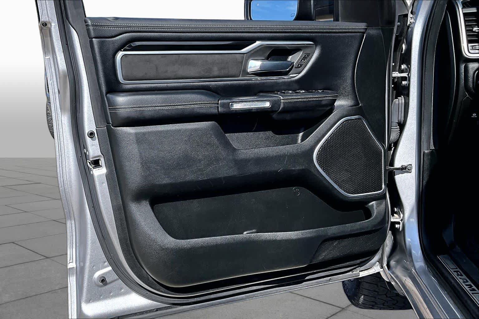 Used 2020 RAM 1500 Laramie w/ Sport Appearance Package AWD/4WD image 22