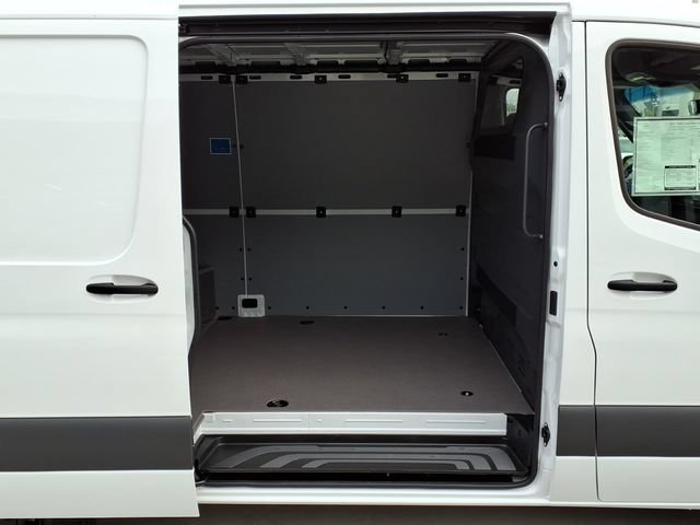 New 2026 Mercedes-Benz Sprinter 2500 image 23