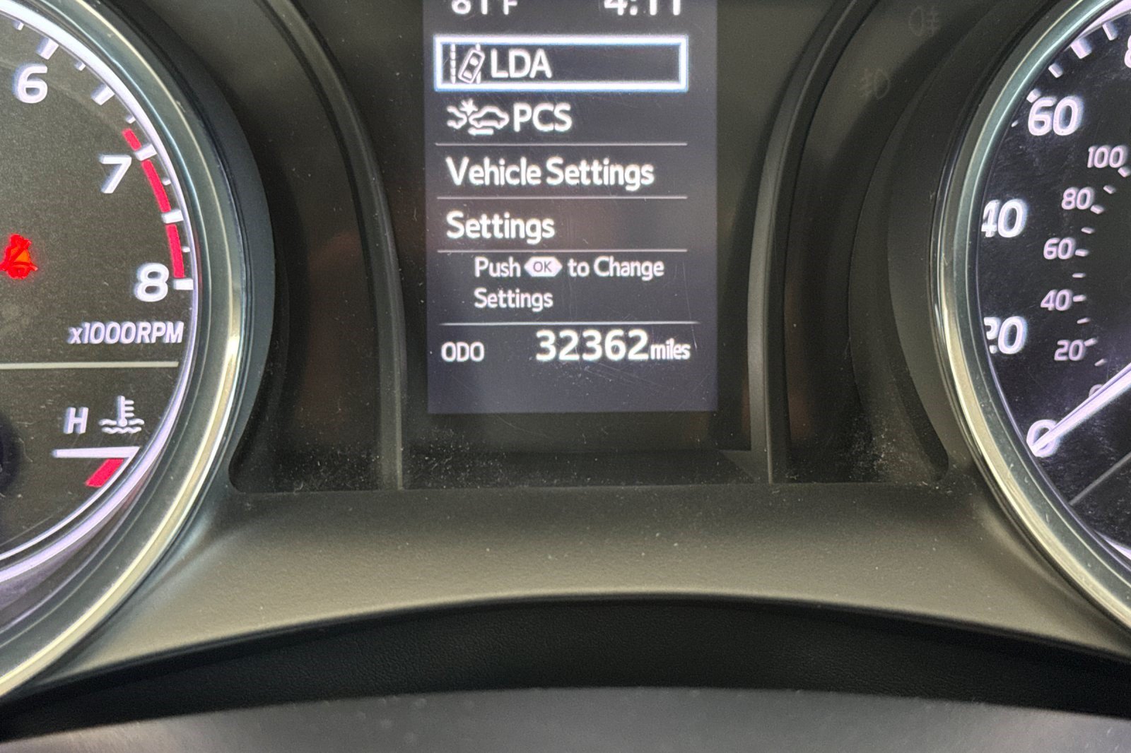 Used 2020 Toyota Camry LE FWD image 33