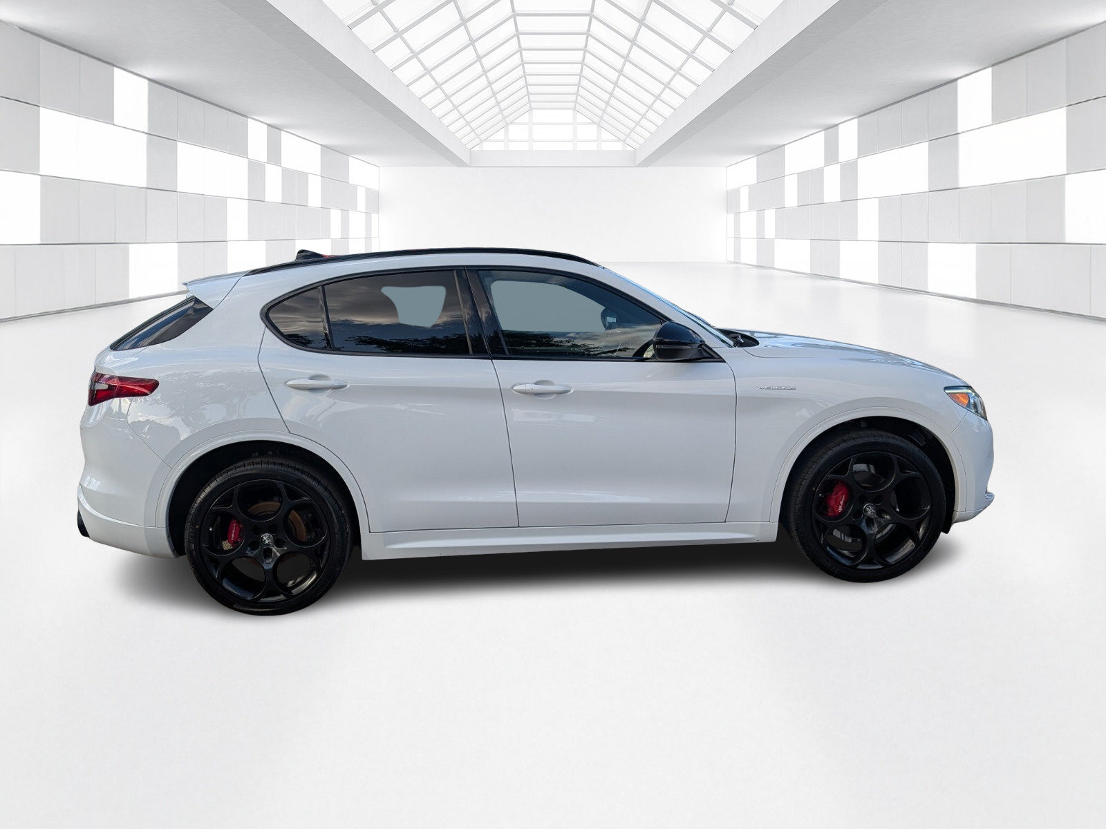 Used 2023 Alfa Romeo Stelvio Veloce AWD/4WD image 8