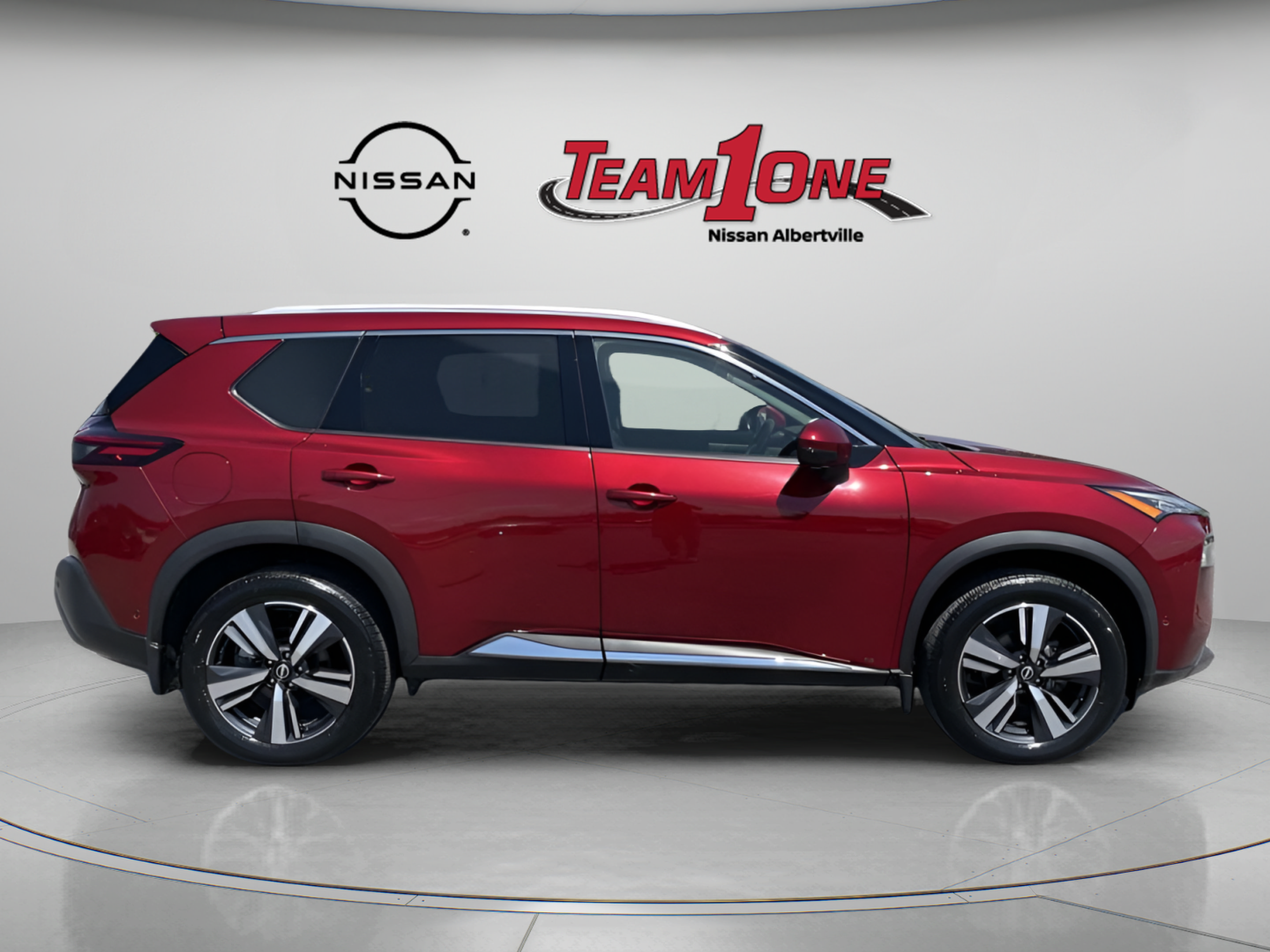 Used 2023 Nissan Rogue SL w/ SL Premium Package FWD image 9