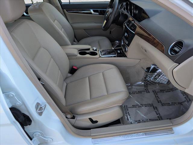 Used 2013 Mercedes-Benz C 250 Sedan image 22