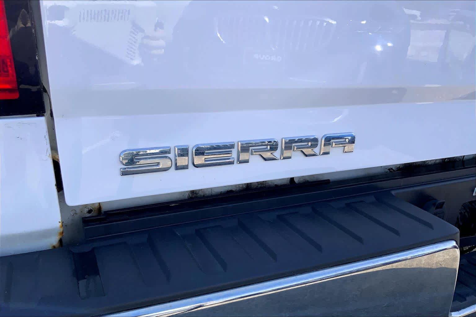 Used 2017 GMC Sierra 1500 SLE w/ SLE Value Package image 9