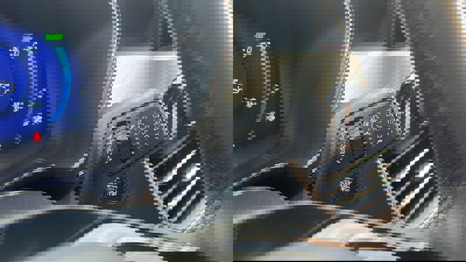 Used 2022 Ford Escape Titanium w/ Class II Trailer Tow Package image 21