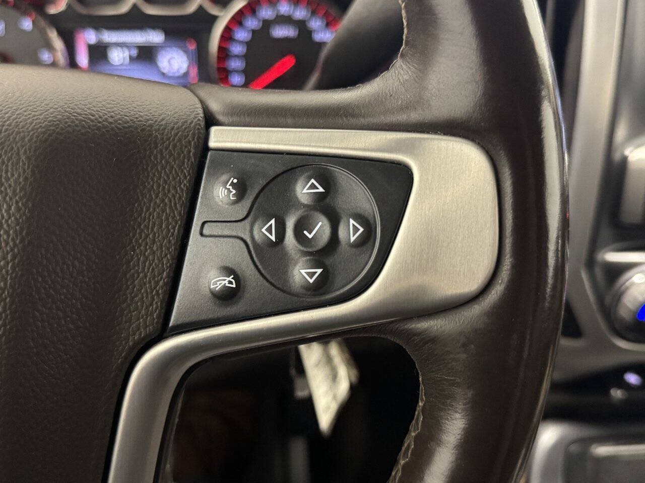 Used 2015 GMC Sierra 1500 SLT w/ SLT Preferred Package AWD/4WD image 25