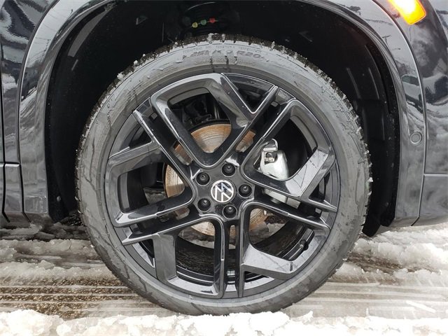 New 2026 Volkswagen Tiguan SE R-Line image 12