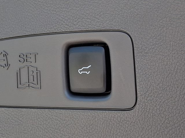 Used 2024 Lincoln Corsair FWD w/ Equipment Group 102A image 37