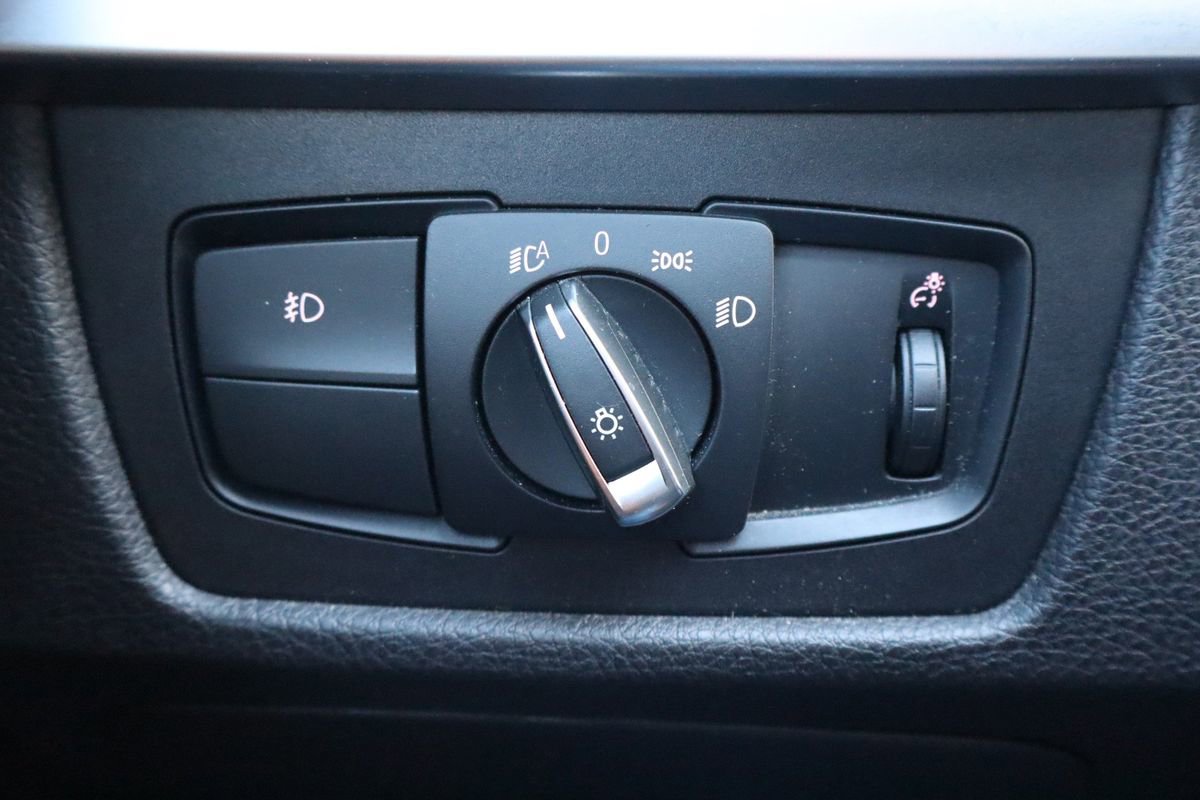 Used 2009 BMW 328i Coupe image 18