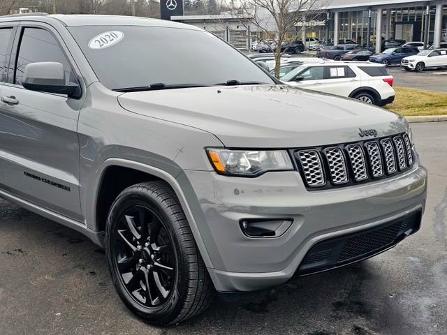 Used 2020 Jeep Grand Cherokee Altitude image 2