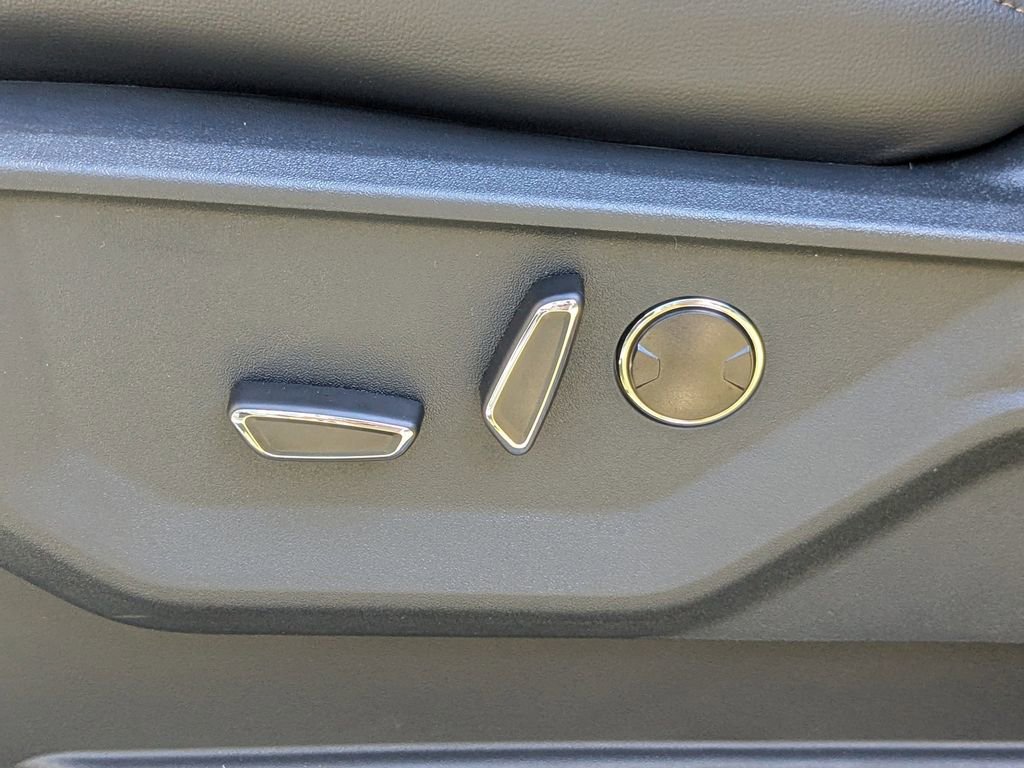 New 2025 Ford F150 Lariat w/ Equipment Group 502A High image 25