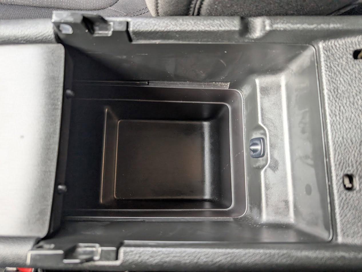 Used 2015 Chrysler 200 Limited w/ Convenience Group image 29