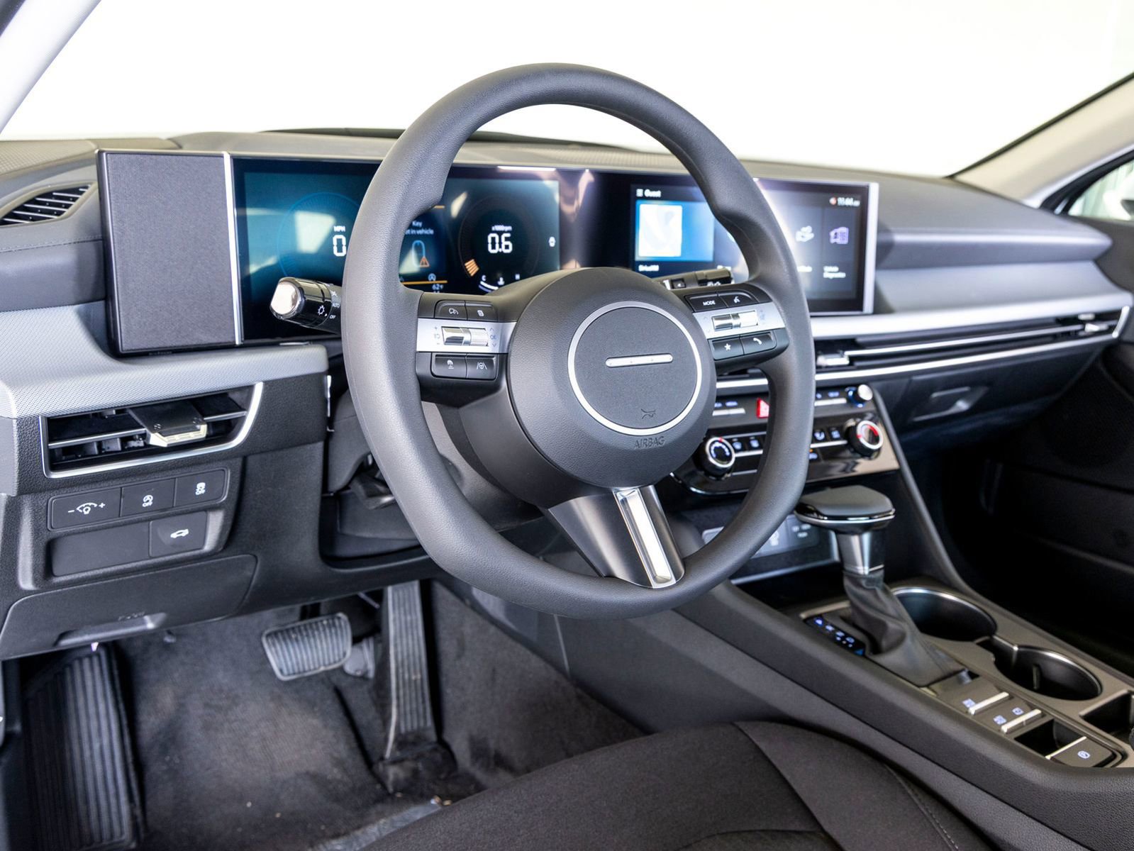 New 2026 Hyundai Sonata SE FWD image 17