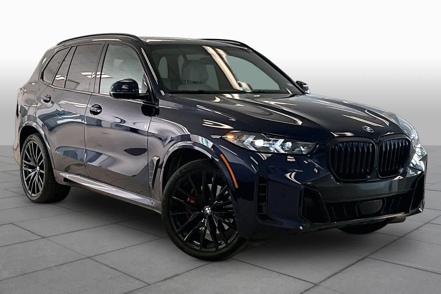 Used 2024 BMW X5 sDrive40i w/ M Sport Package RWD image 2