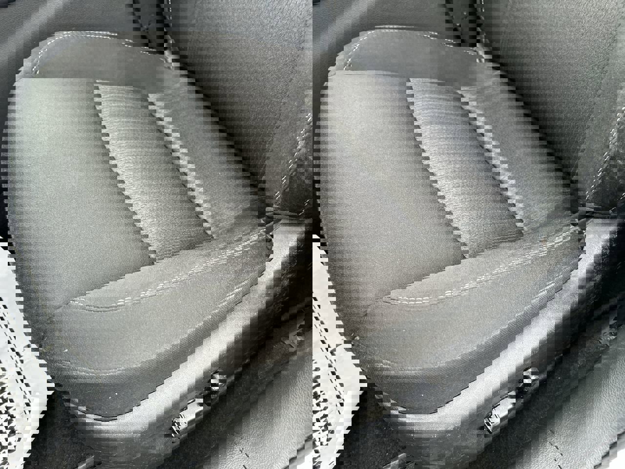 Used 2023 Nissan Altima 2.5 SV FWD image 23