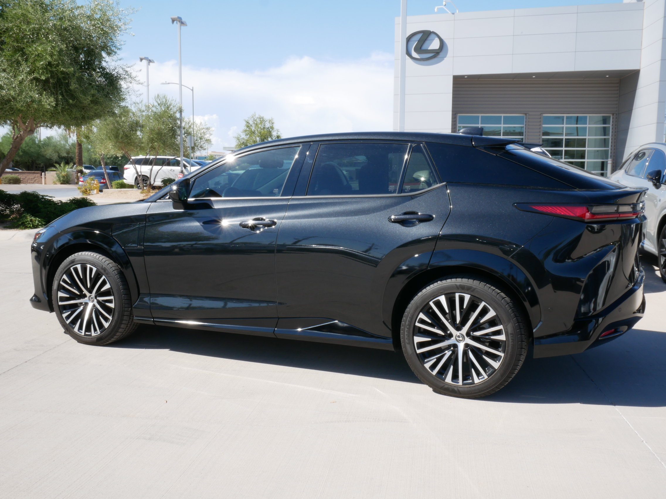 Used 2023 Lexus RZ 450e Premium w/ Accessory Package (Z1) AWD/4WD image 5