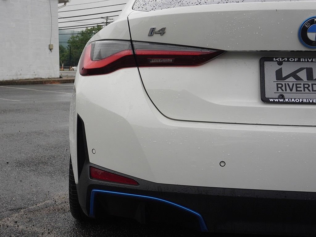 Used 2023 BMW i4 eDrive40 RWD image 16
