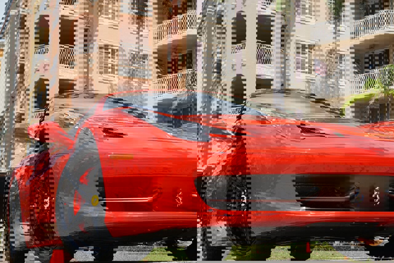 Used 2010 Ferrari 458 Italia Coupe RWD image 23