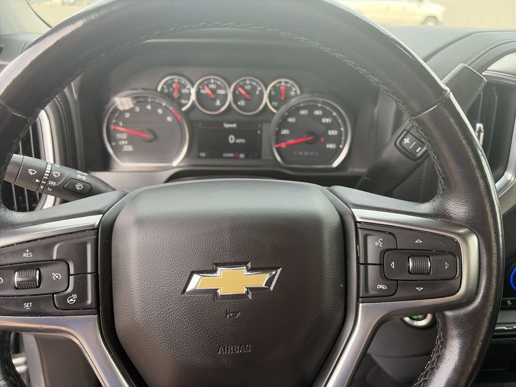 Used 2021 Chevrolet Silverado 1500 LT image 14