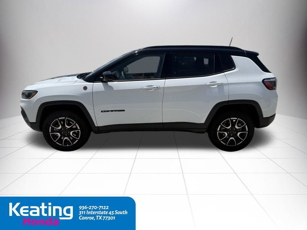 Used 2026 Jeep Compass Trailhawk AWD/4WD image 11