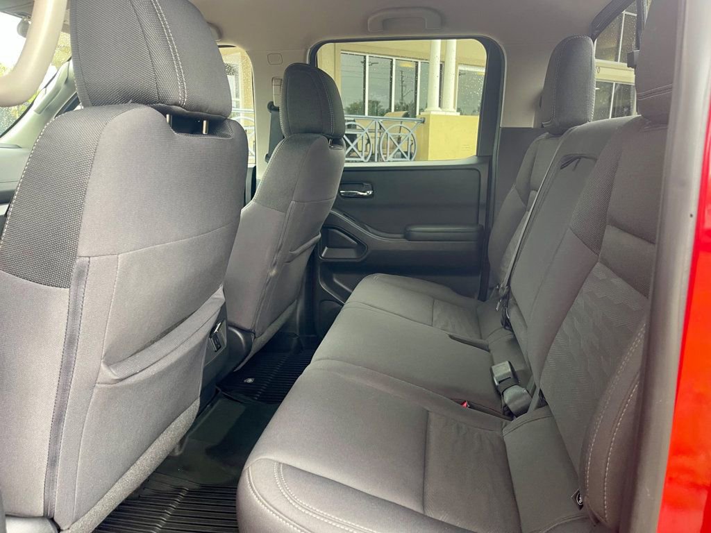 Used 2022 Nissan Frontier SV image 11