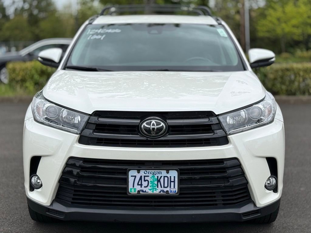Used 2017 Toyota Highlander SE AWD/4WD image 8
