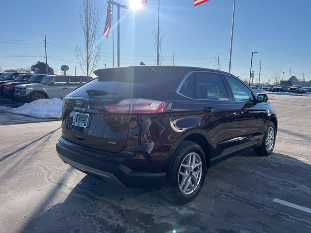 Used 2024 Ford Edge SEL w/ Convenience Package image 5