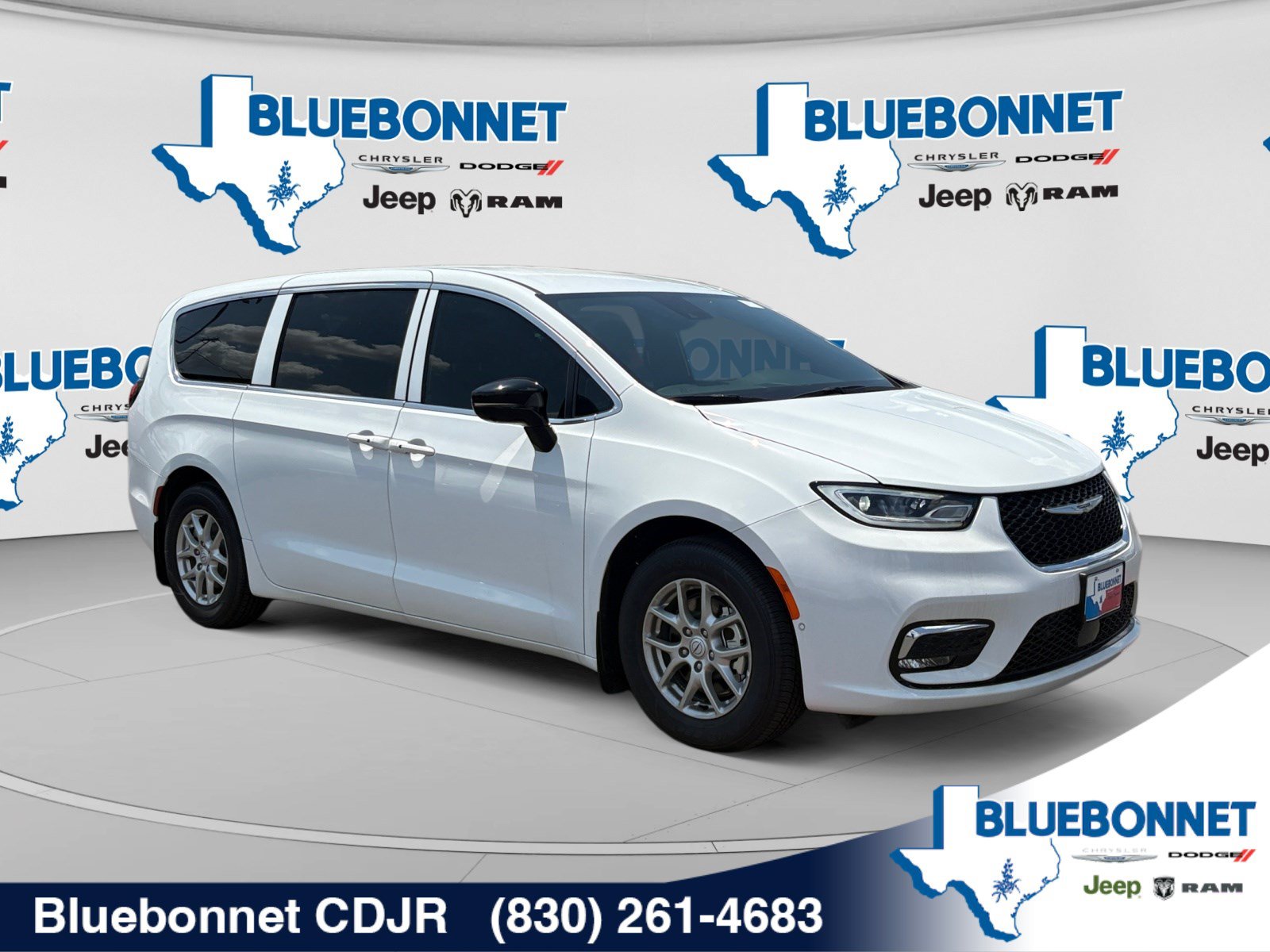 New 2026 Chrysler Pacifica Select FWD image 3