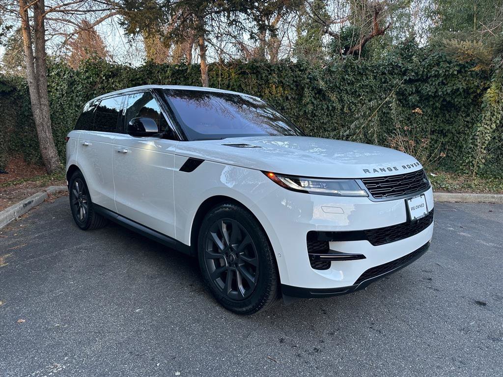 Used 2023 Land Rover Range Rover Sport SE image 4