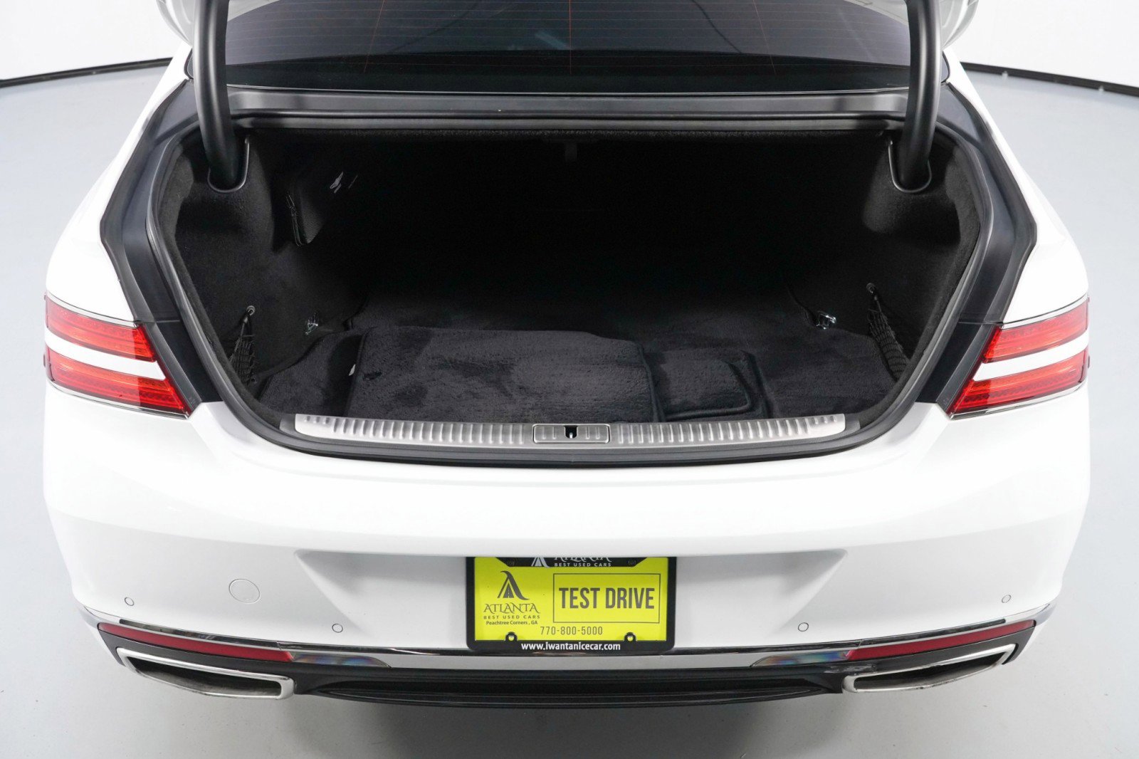 Used 2021 Genesis G90 5.0 Ultimate image 9