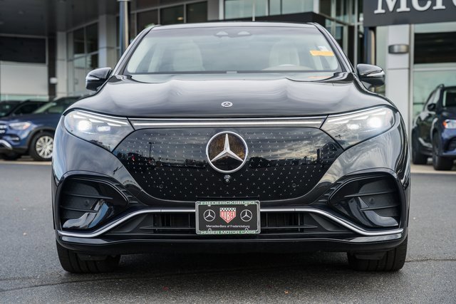 Used 2023 Mercedes-Benz EQS 580 4MATIC SUV image 2