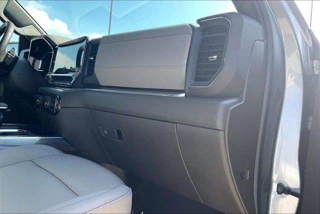 Used 2025 Chevrolet Silverado 1500 LTZ image 20